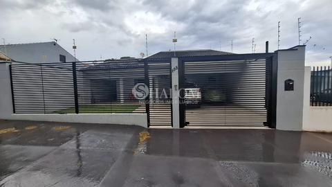 Casa à venda em Maringá, Jardim Itália II, com 3 quartos, com 192.52 m²