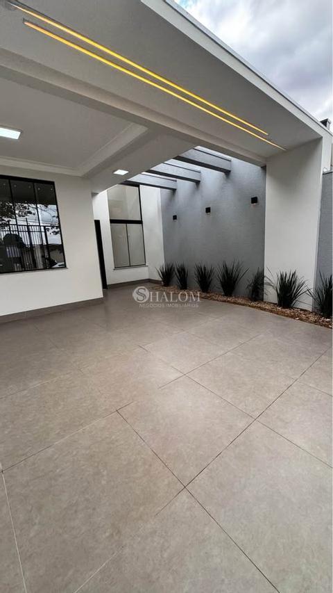 Casa à venda em Maringá, Parque Hortência, com 3 quartos, com 84 m²