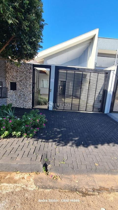 Casa à venda em Maringá, Jardim Tóquio, com 2 suítes, com 117 m²